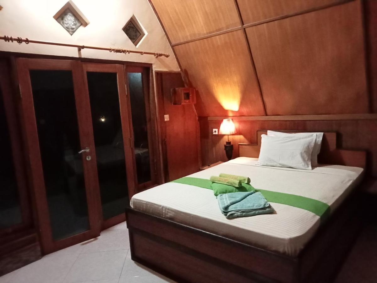 Meno Smile Cottages Gili Meno Exterior photo